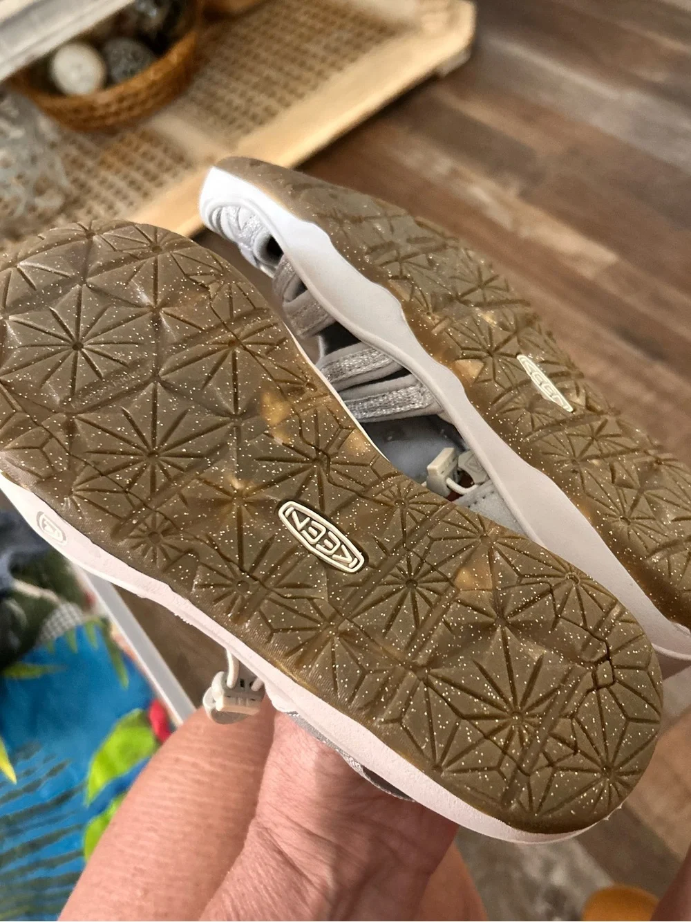 50%offw❤️ NWOT Keen Moxie Silver Water Sandal Size 5 fit women 6.5-7